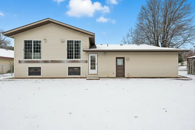 $324,900 | 1508 Prairie Hill Road, St. Cloud, MN 56301
