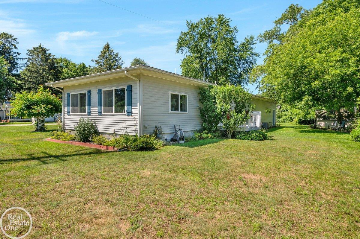 3756 Pine Road Fort Gratiot, MI 48059 - Photo 27 of 33 50184883-9de4c692-4614-4cfb-8b2e-89626fdbbc86.JPG