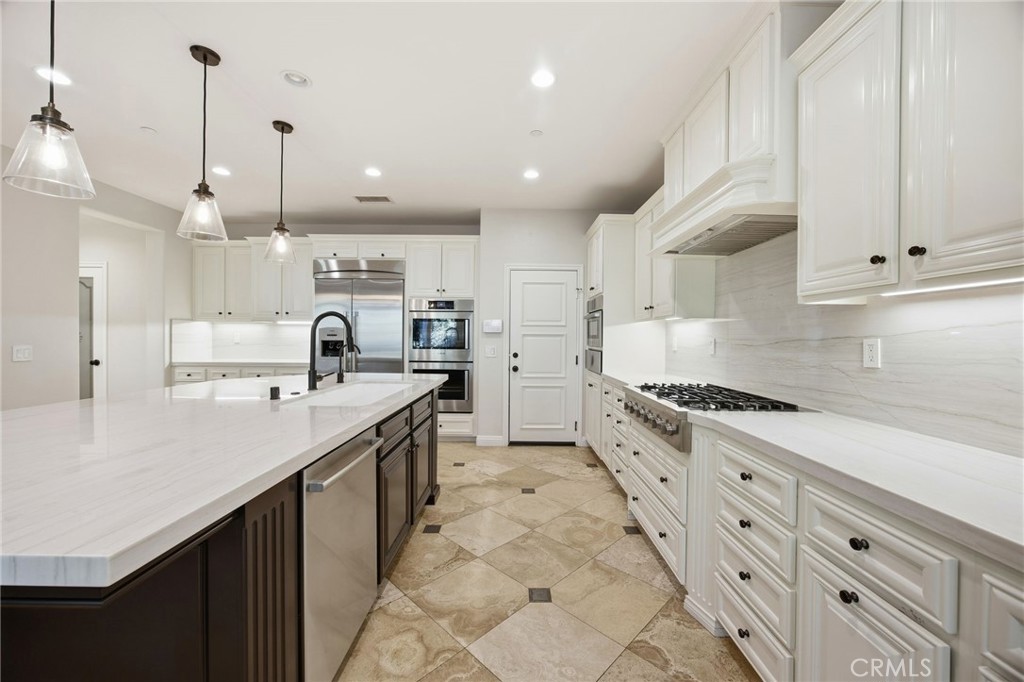 2761 East Stearns Street Brea, CA 92821 - Photo 6 of 32