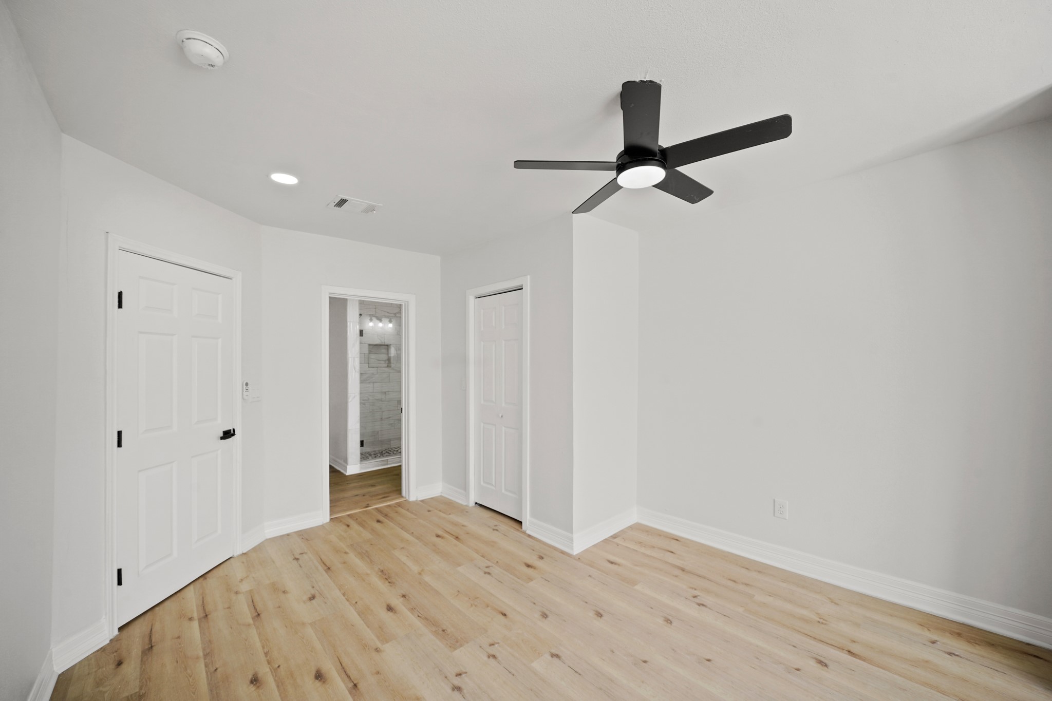 3501 Farmer Street Houston, TX 77020 - Photo 15 of 27 a view of empty room