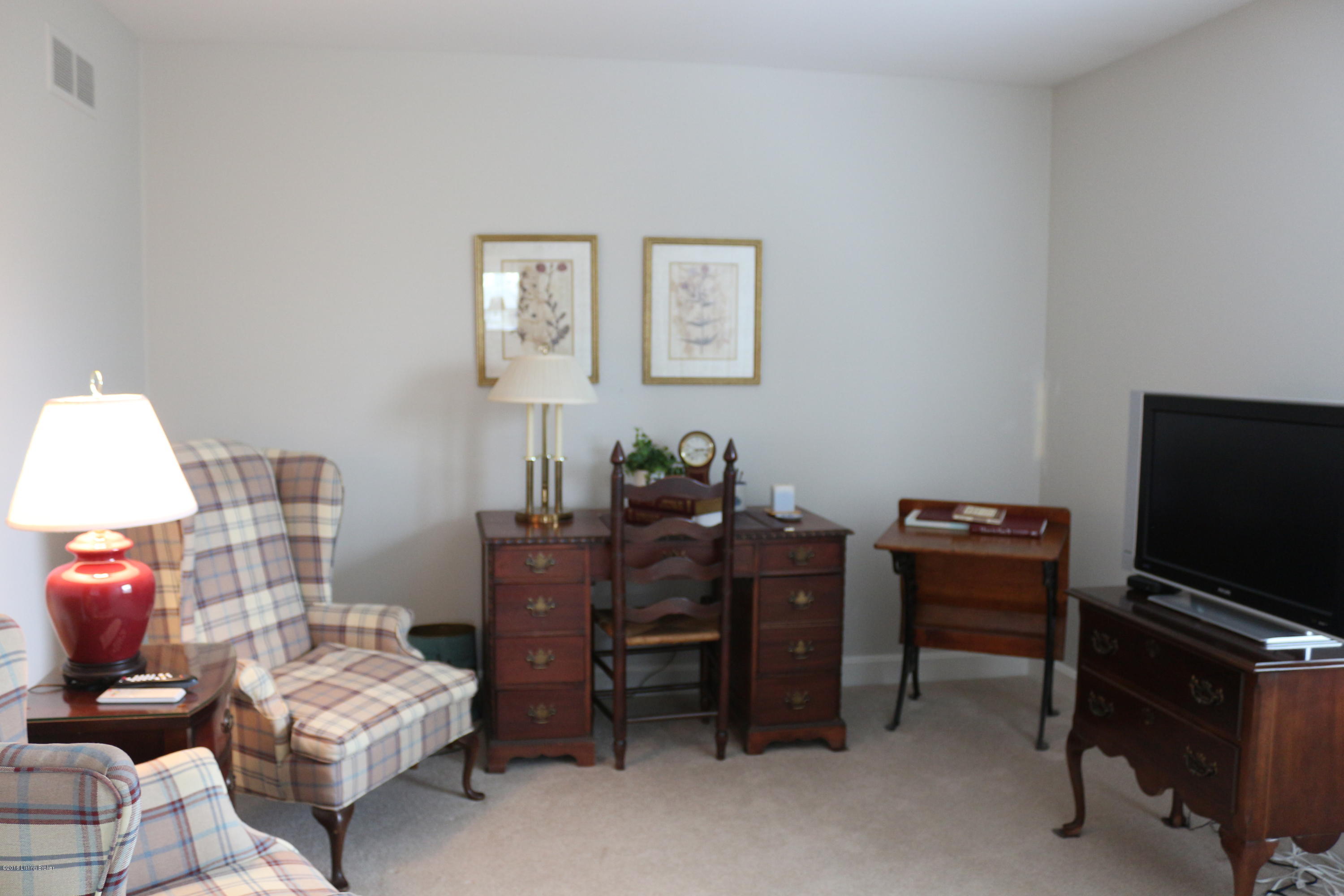 7401 Tallwood Road Prospect, KY 40059 - Photo 23 of 39 2nd floor bedroom