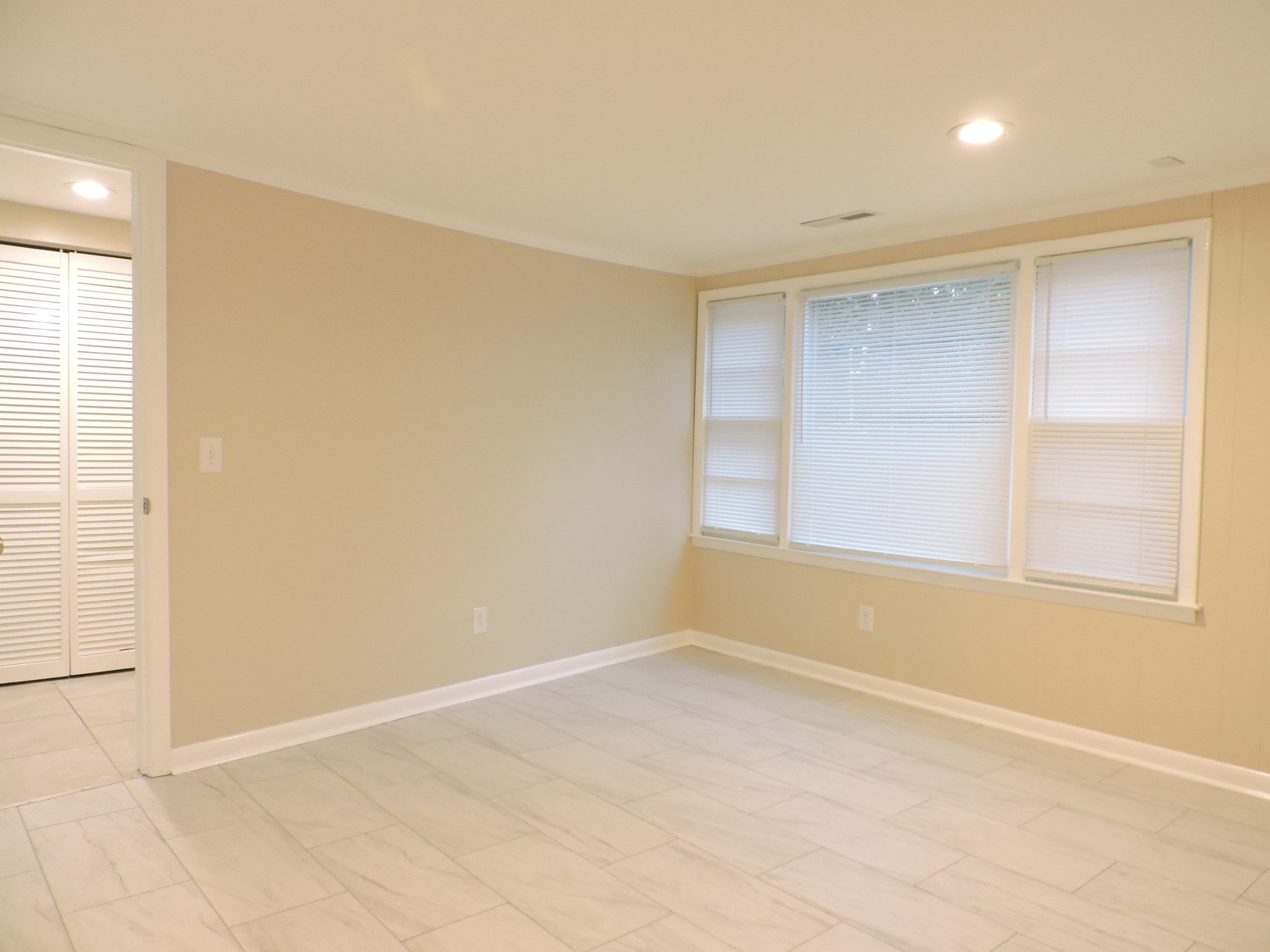 355 9th Avenue North, Unit B Franklin, TN 37064 - Photo 16 of 21 an empty room with a windows