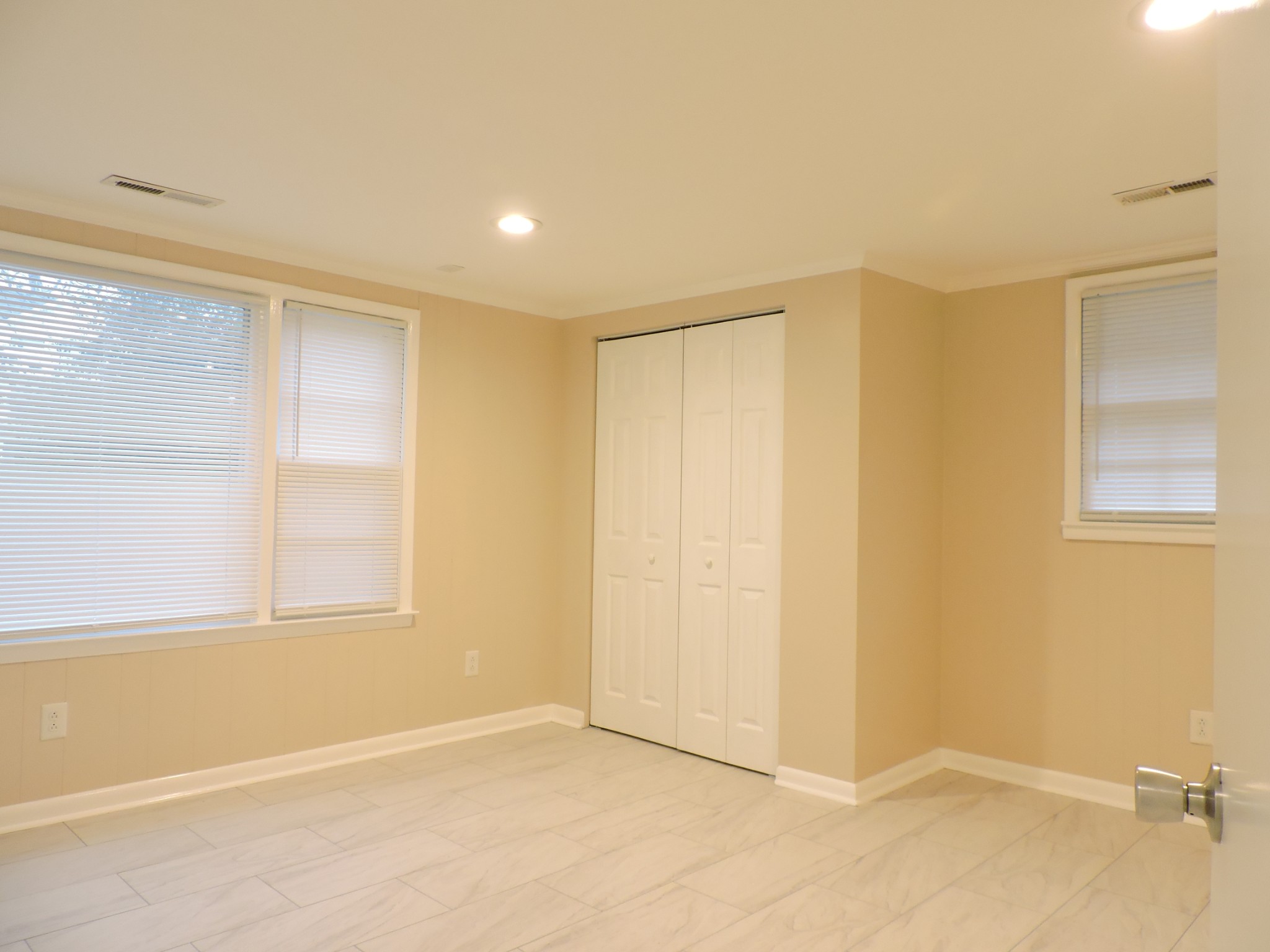 355 9th Avenue North, Unit B Franklin, TN 37064 - Photo 18 of 21 a view of an empty room
