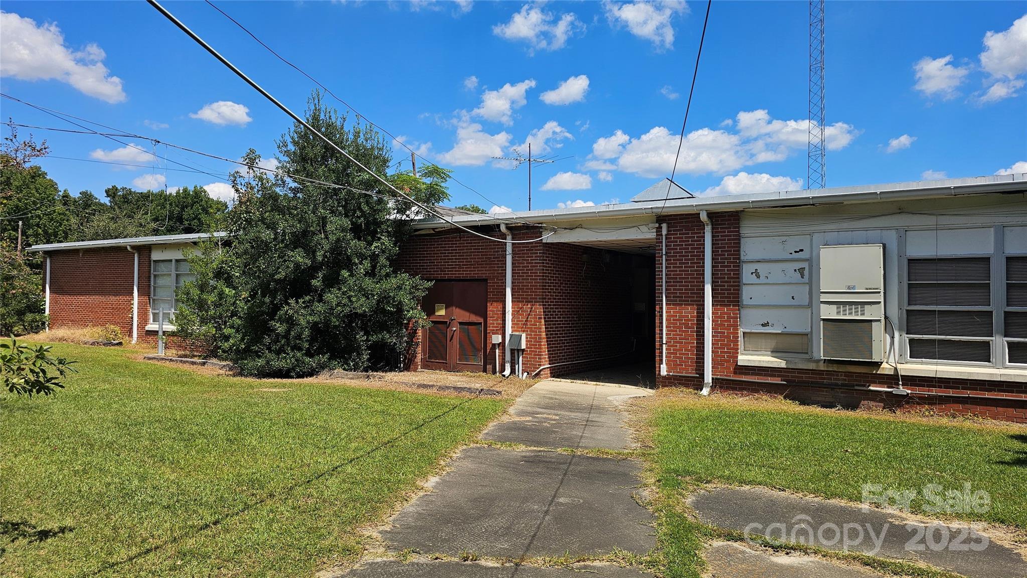 901 South 9th Avenue Dillon, SC 29536 - Photo 15 of 36