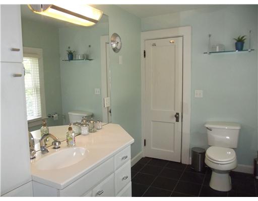 23 Champlin Road North Kingstown, RI 02874 - Photo 16 of 20 Bathroom.