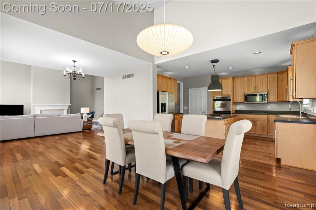 48051 Inveraray Road Canton, MI 48188 - Photo 13 of 52