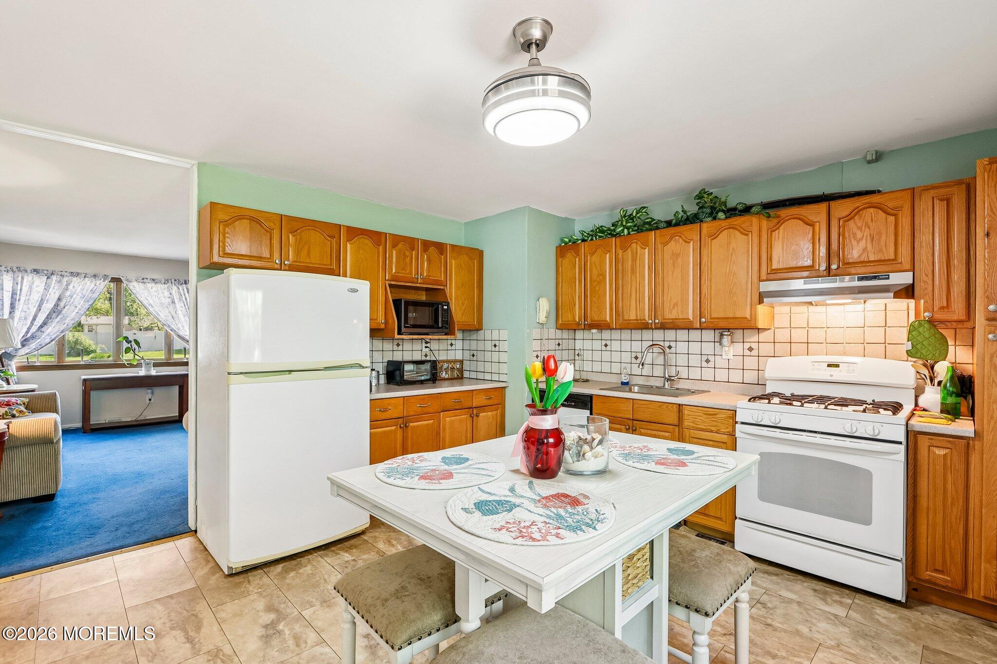 5 Farmdale Road Hazlet, NJ 07730 - Photo 11 of 34 13-web-or-mls-Farmdale Rd-S0605-015