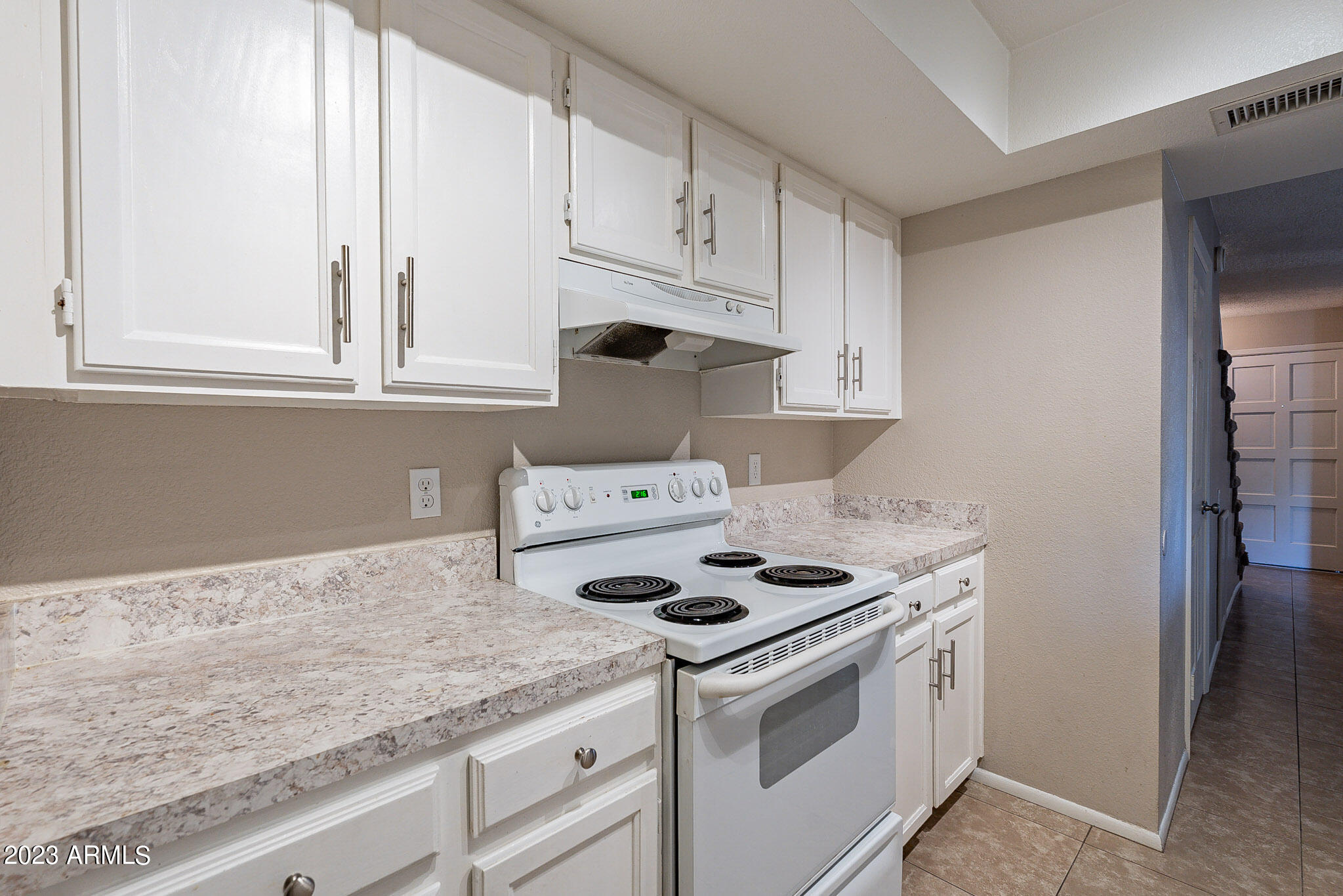 1422 La Jolla Drive Tempe, AZ 85282 - Photo 11 of 22 12-print-La-12