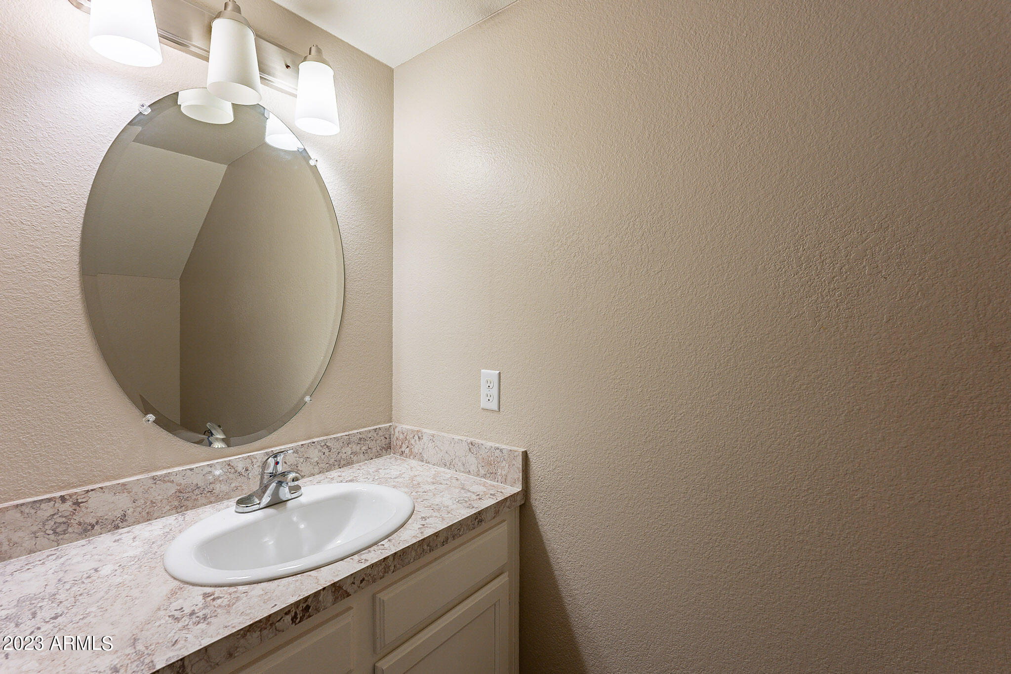 1422 La Jolla Drive Tempe, AZ 85282 - Photo 14 of 22 15-print-La-15