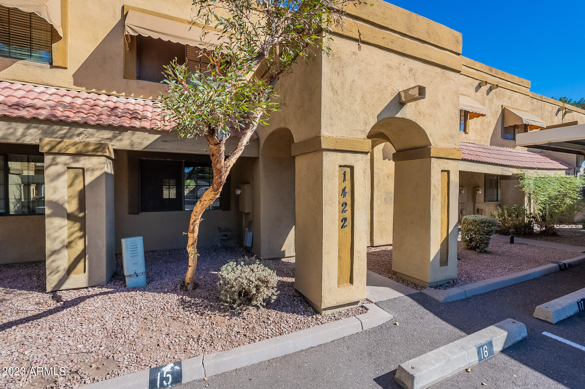 1422 La Jolla Drive Tempe, AZ 85282 - Photo 2 of 22 3-print-La-3