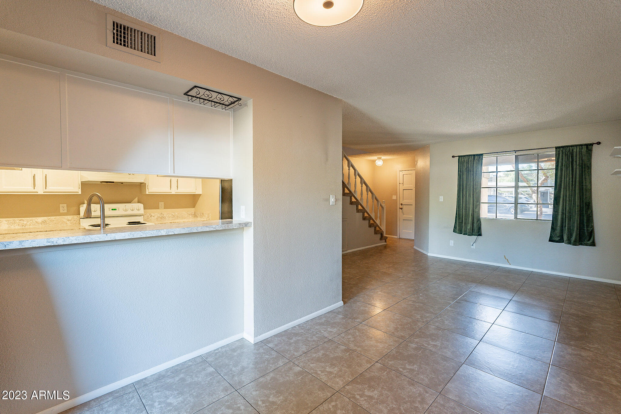 1422 La Jolla Drive Tempe, AZ 85282 - Photo 6 of 22 7-print-La-7