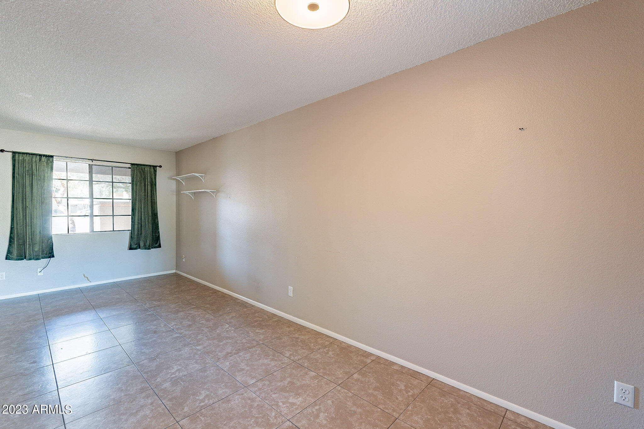 1422 La Jolla Drive Tempe, AZ 85282 - Photo 7 of 22 8-print-La-8