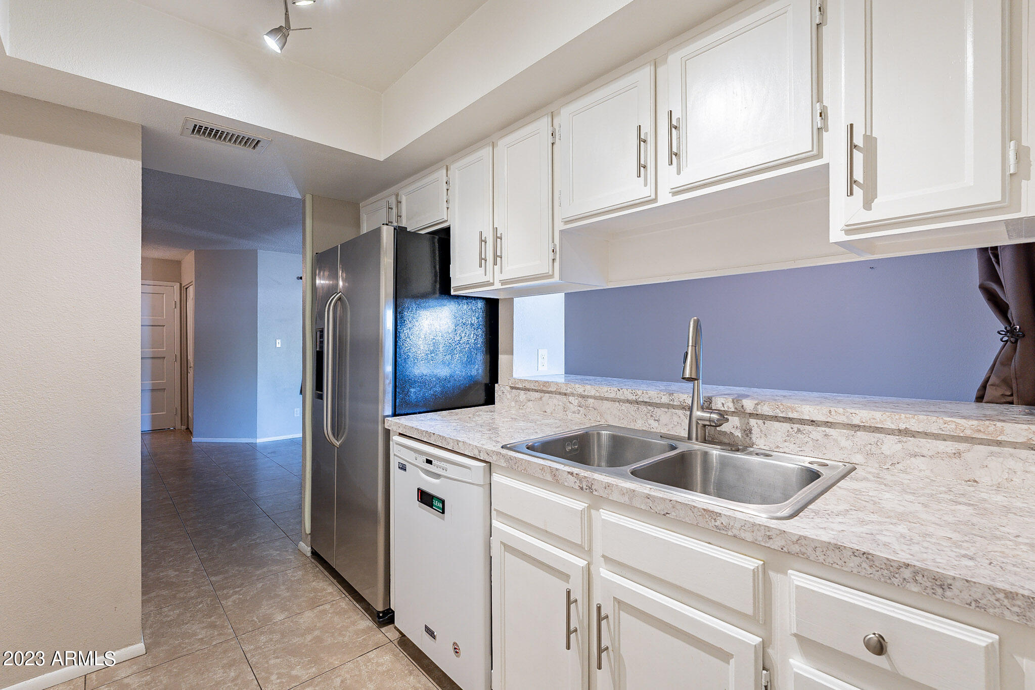 1422 La Jolla Drive Tempe, AZ 85282 - Photo 10 of 22 11-print-La-11