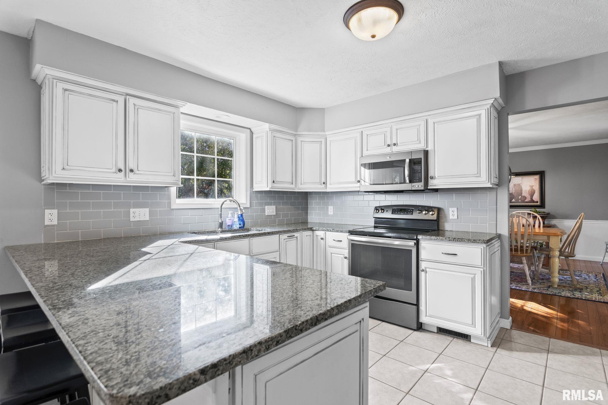 600 Silver Spring Drive Springfield, IL 62702 - Photo 11 of 45