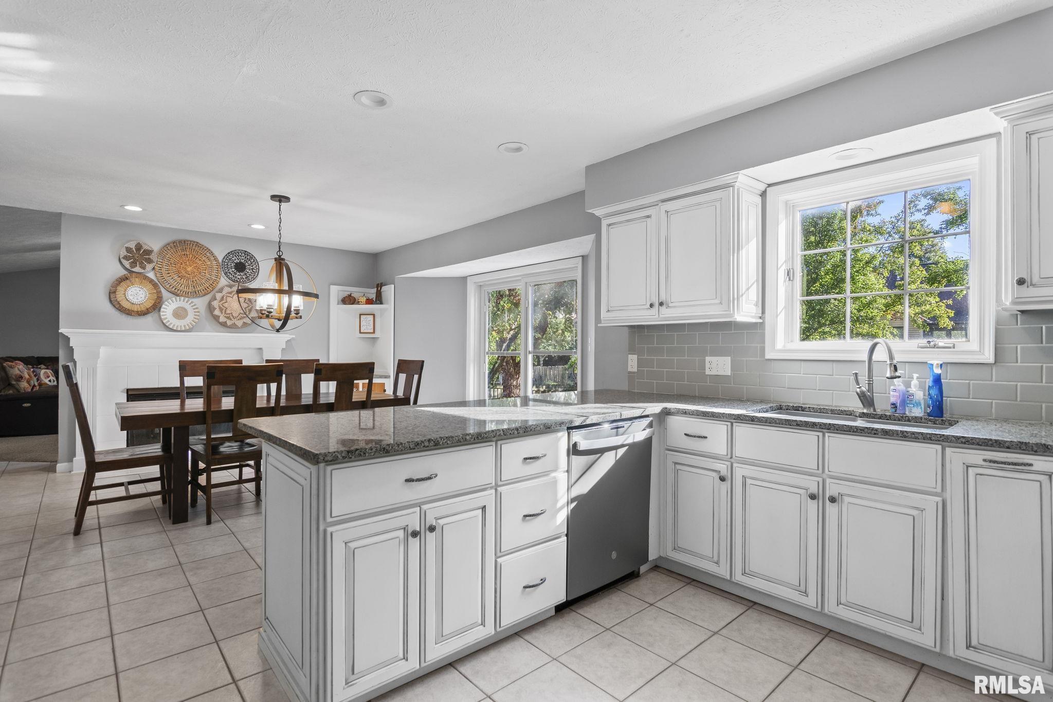 600 Silver Spring Drive Springfield, IL 62702 - Photo 12 of 45