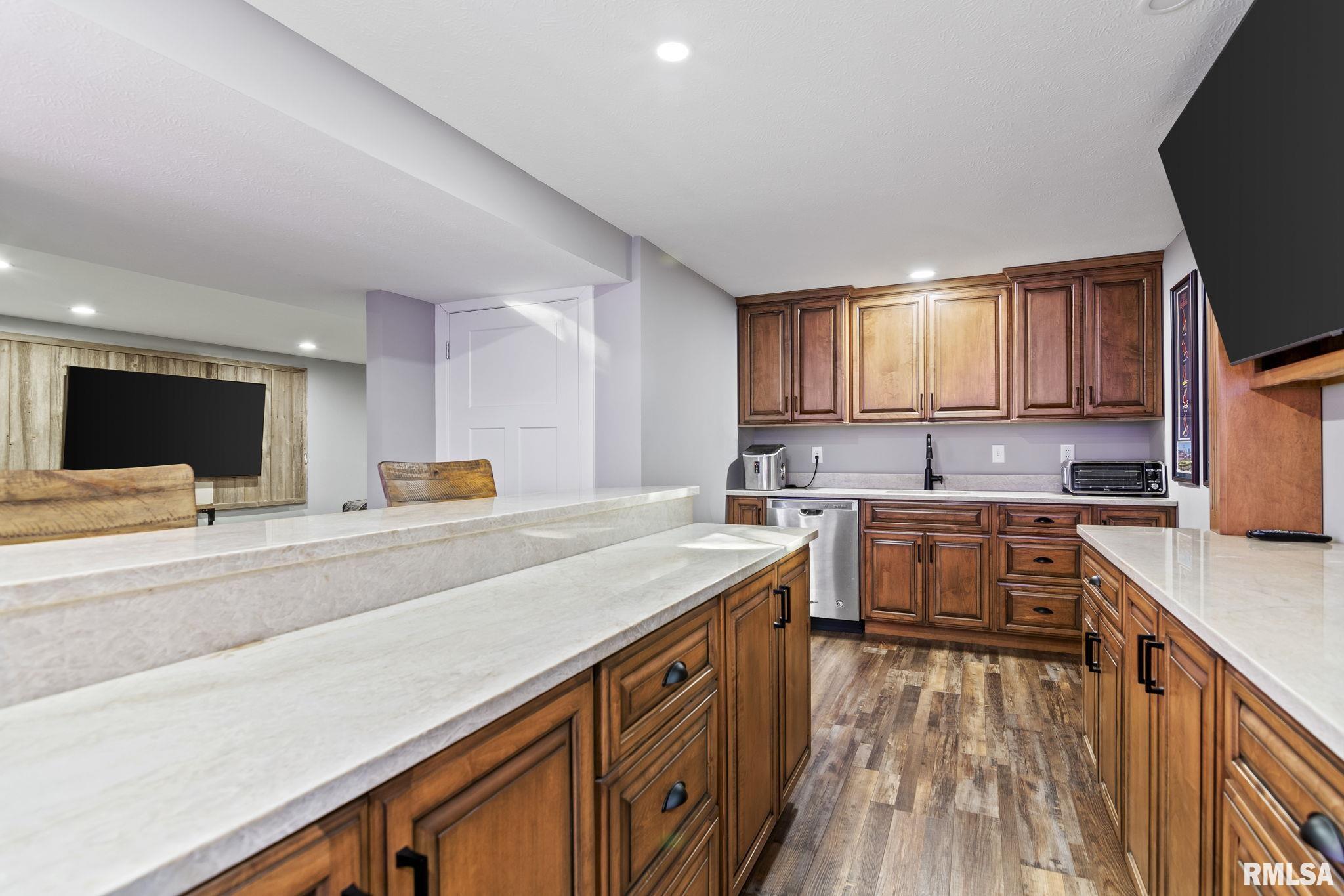 600 Silver Spring Drive Springfield, IL 62702 - Photo 40 of 45