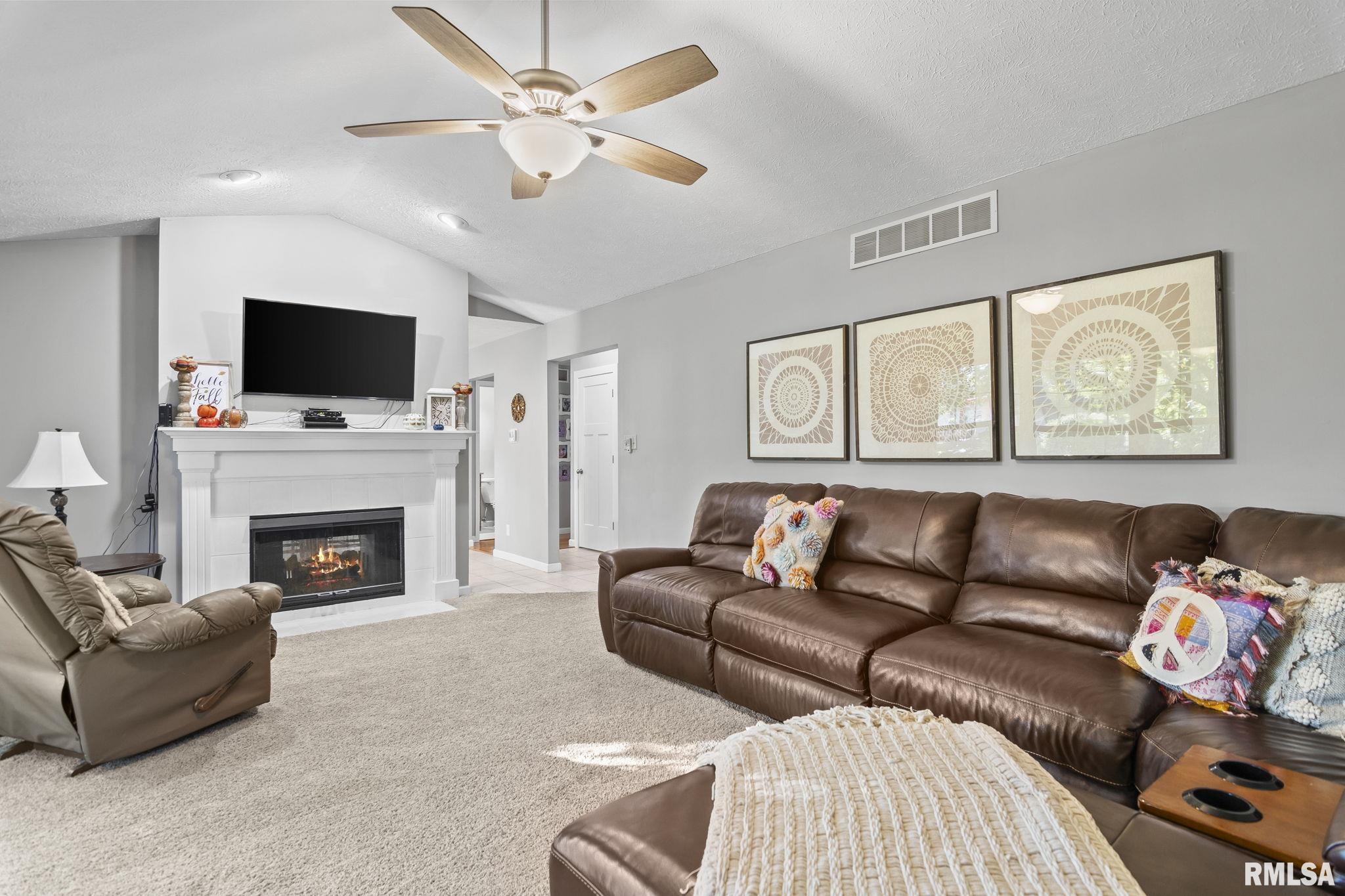 600 Silver Spring Drive Springfield, IL 62702 - Photo 6 of 45