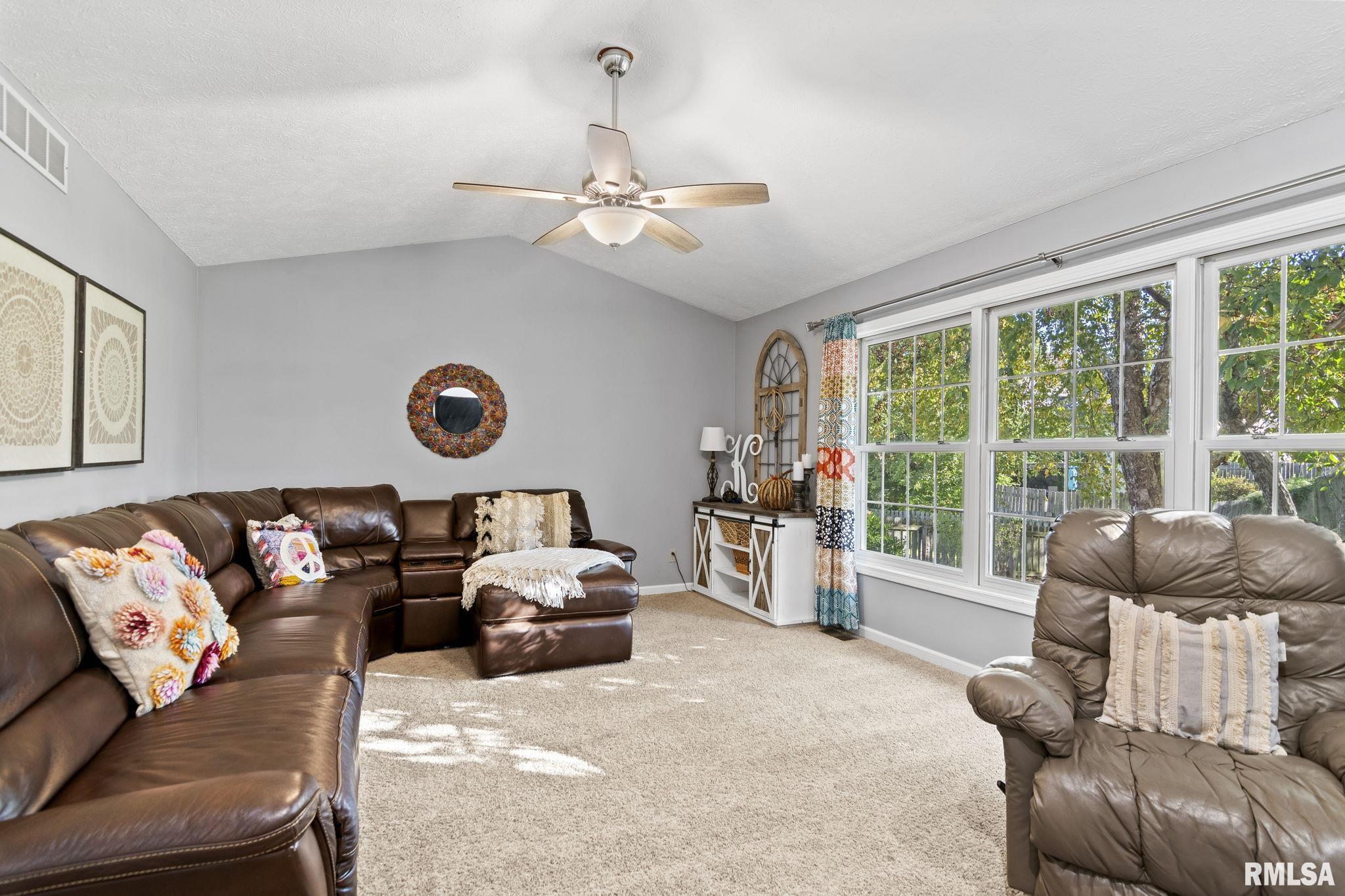 600 Silver Spring Drive Springfield, IL 62702 - Photo 8 of 45