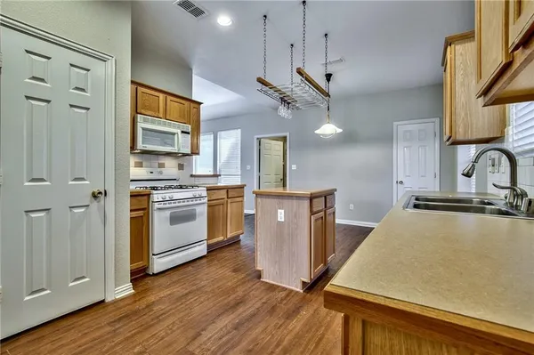 $2,395 | 4424 Maple Shade Avenue, Sachse, TX 75048