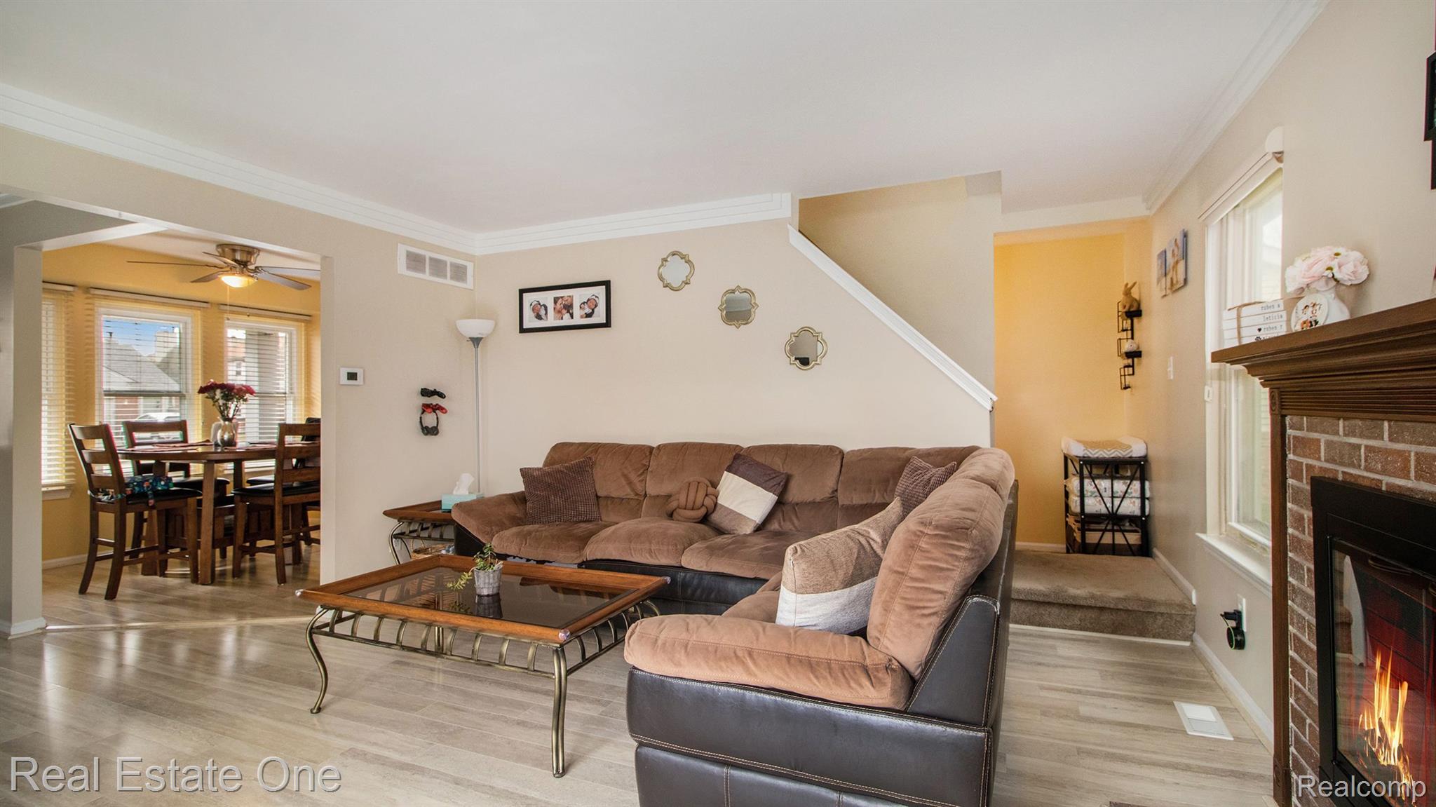 44434 Ridgefield Road Canton, MI 48188 - Photo 3 of 26 Gallery Image 3
