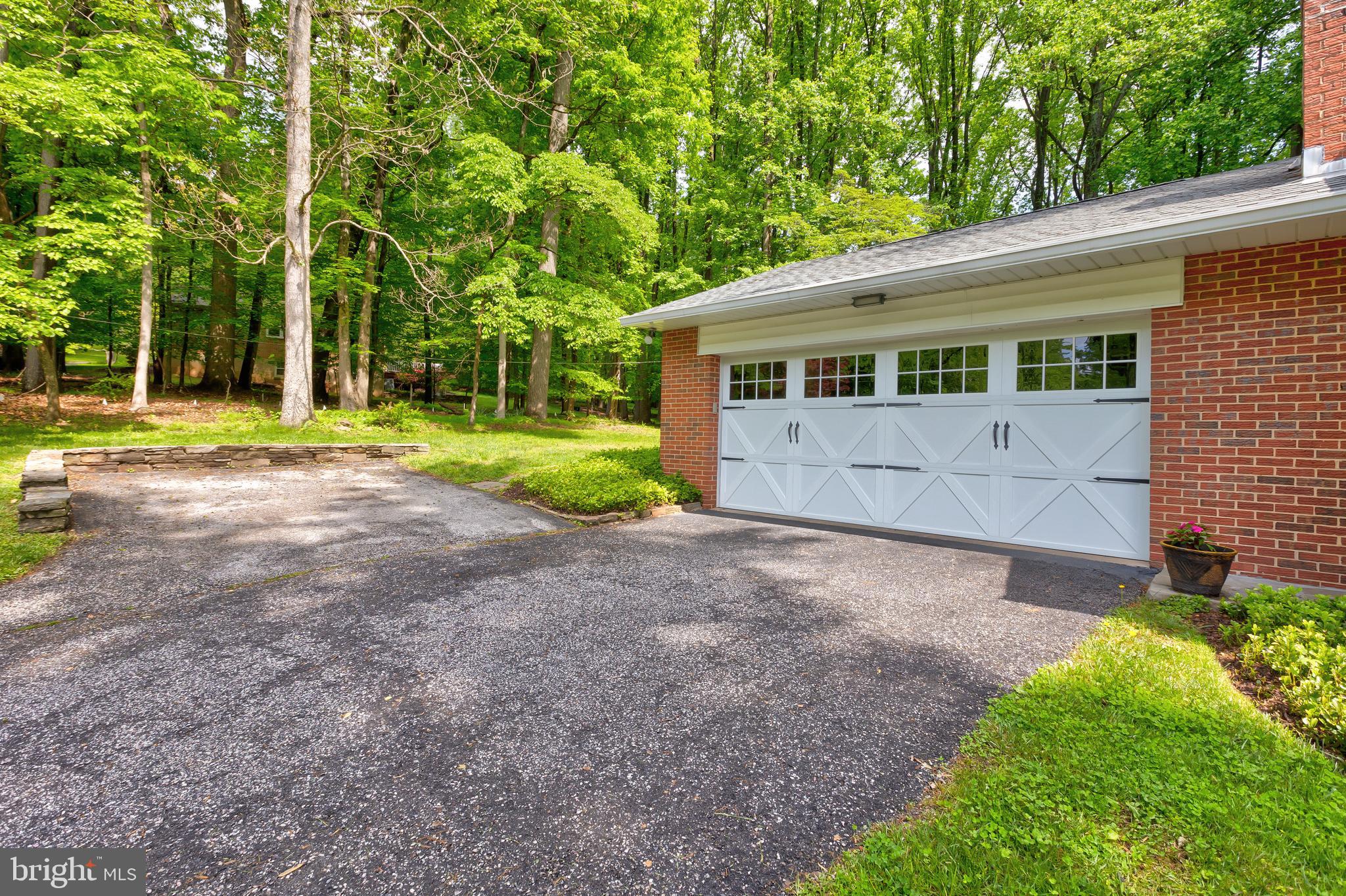 1112 High Country Road Towson, MD 21286 - Photo 3 of 42