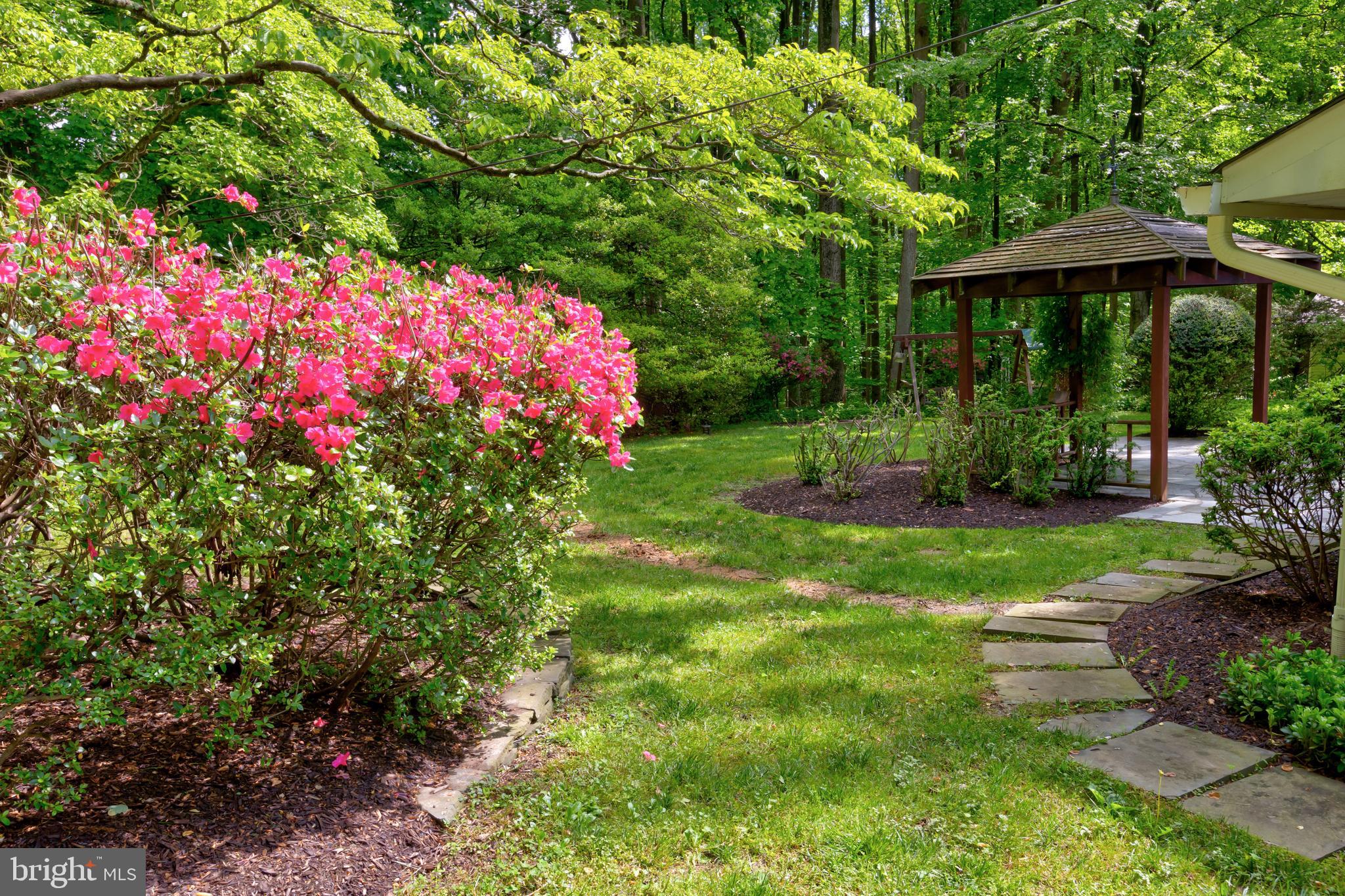 1112 High Country Road Towson, MD 21286 - Photo 4 of 42