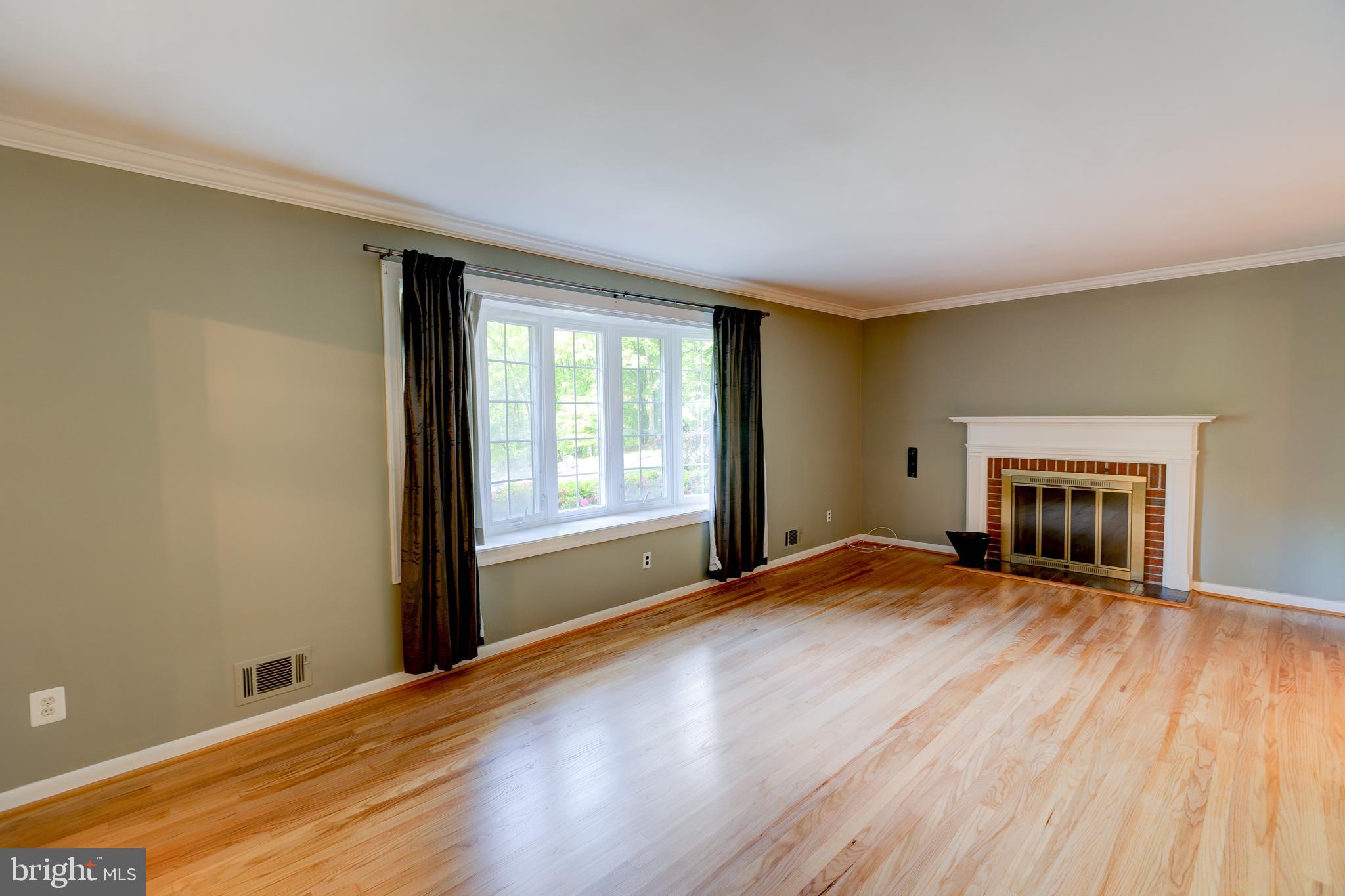 1112 High Country Road Towson, MD 21286 - Photo 7 of 42