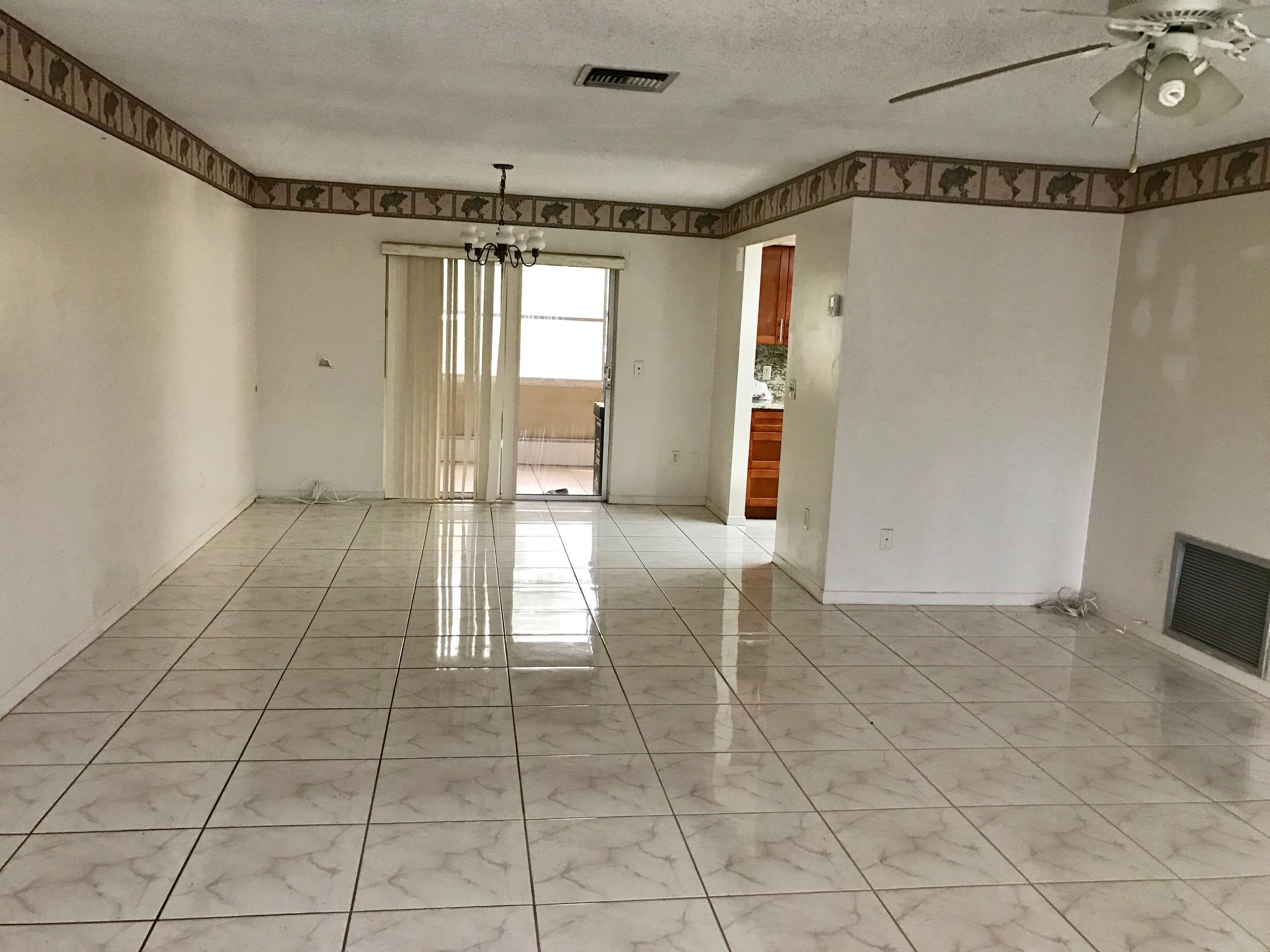 9390 Southwest 2nd Street Boca Raton, FL 33428 - Photo 3 of 7 living