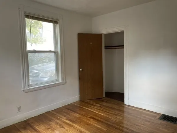 $2,600 | 92 Clifton Street, Unit 1, Malden, MA 02148