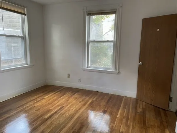 $2,600 | 92 Clifton Street, Unit 1, Malden, MA 02148