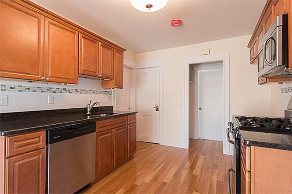 15 Castle Road Weymouth, MA 02189 - Photo 13 of 24 Gallery Image 13