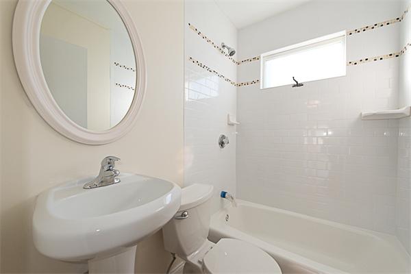 15 Castle Road Weymouth, MA 02189 - Photo 18 of 24 Gallery Image 18