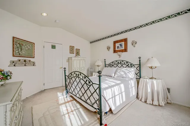 $1,199,000 | 148 Country Club Drive, Commack, NY 11725