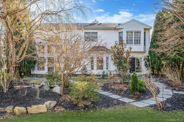 $1,199,000 | 148 Country Club Drive, Commack, NY 11725