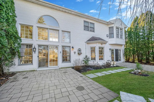 $1,199,000 | 148 Country Club Drive, Commack, NY 11725