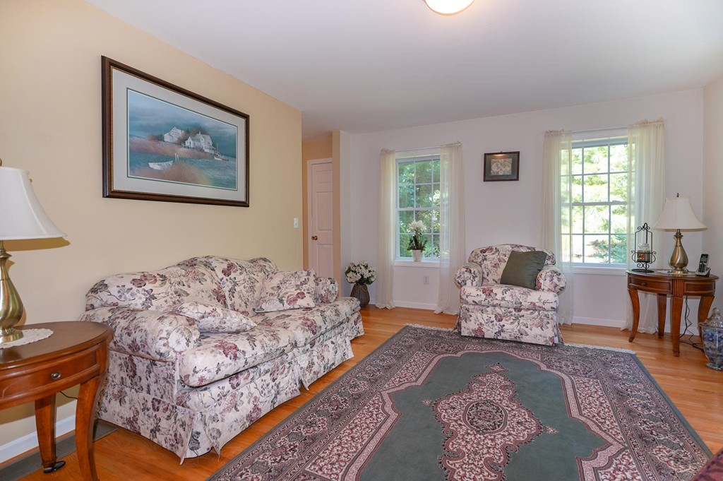 53 Jacques Road Tyngsborough, MA 01879 - Photo 12 of 29 Gallery Image 12