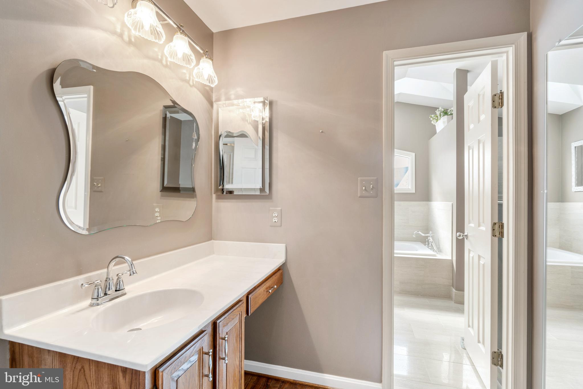 17114 Fitzroy Way Olney, MD 20832 - Photo 25 of 42 Primary Bathroom