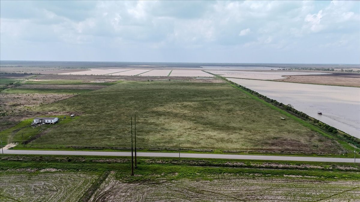 15 Wilber Winnie, TX 77665 - Photo 3 of 6