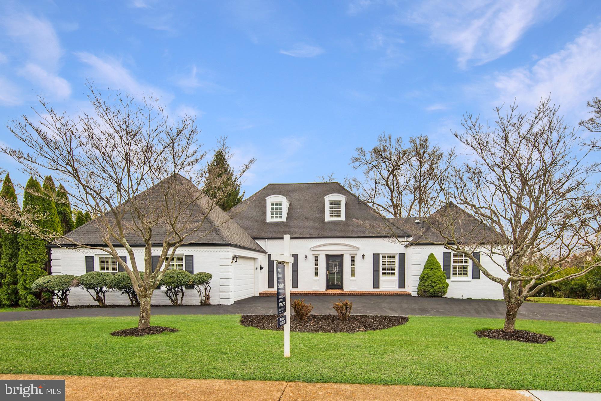 104 Morven Park Road Southwest Leesburg, VA 20175 - Photo 4 of 60