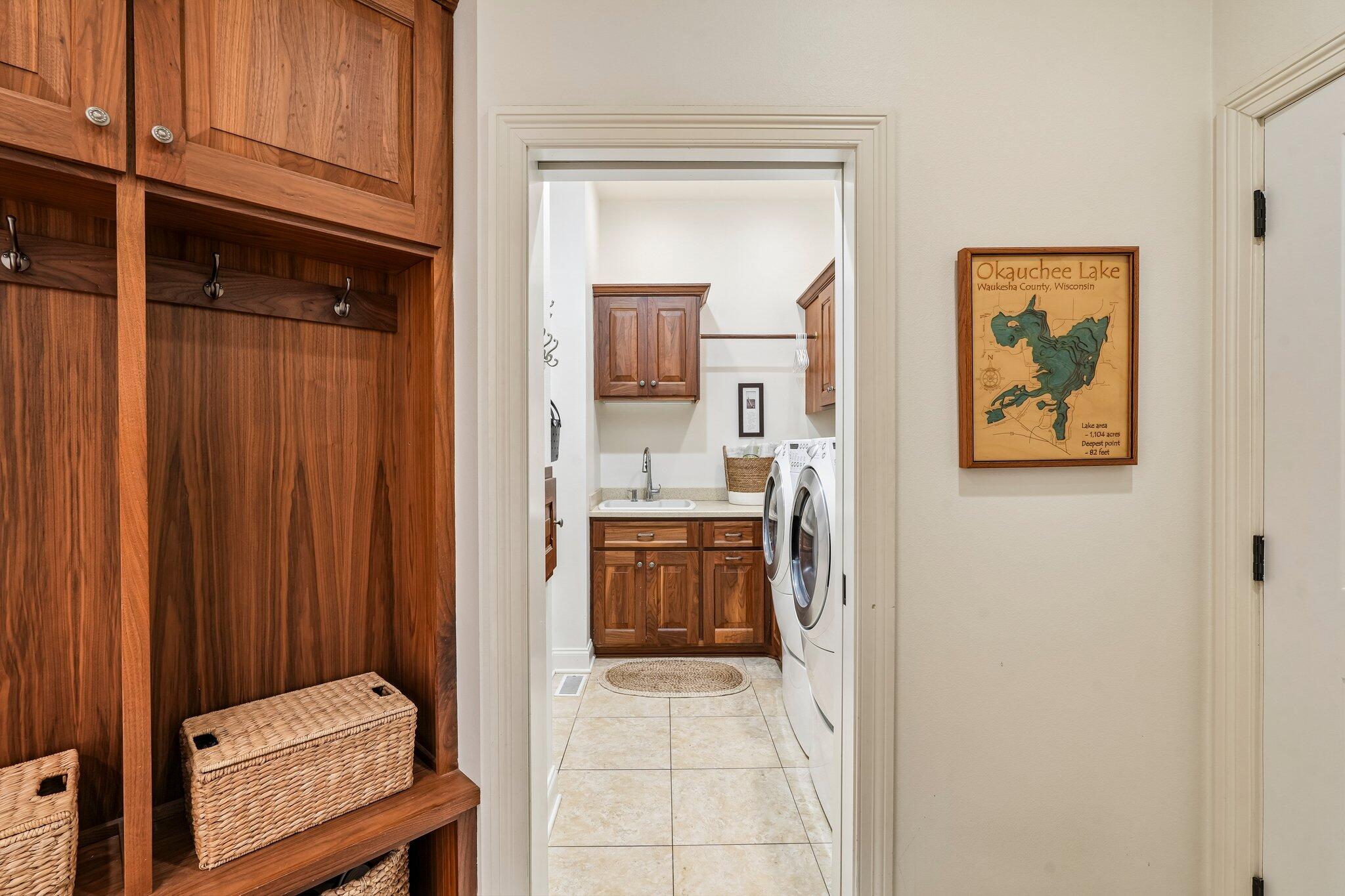 W343N6293 South Bayview Road Oconomowoc, WI 53066 - Photo 52 of 104 Rear entry hall opens to laundry room