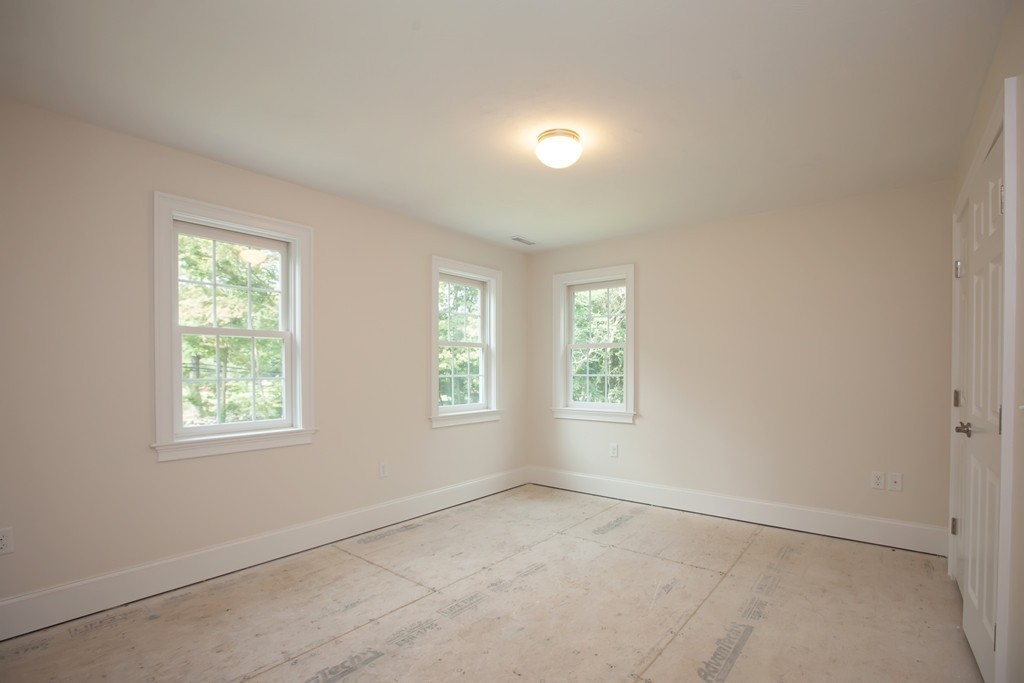 260 First Parish Road Scituate, MA 02066 - Photo 16 of 29