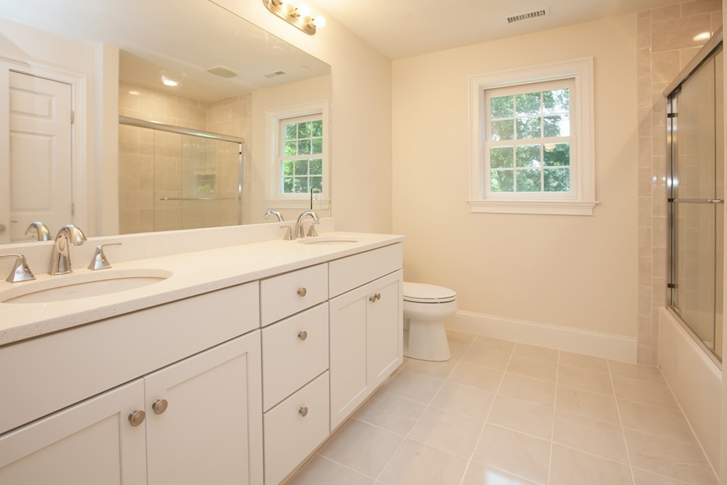 260 First Parish Road Scituate, MA 02066 - Photo 18 of 29