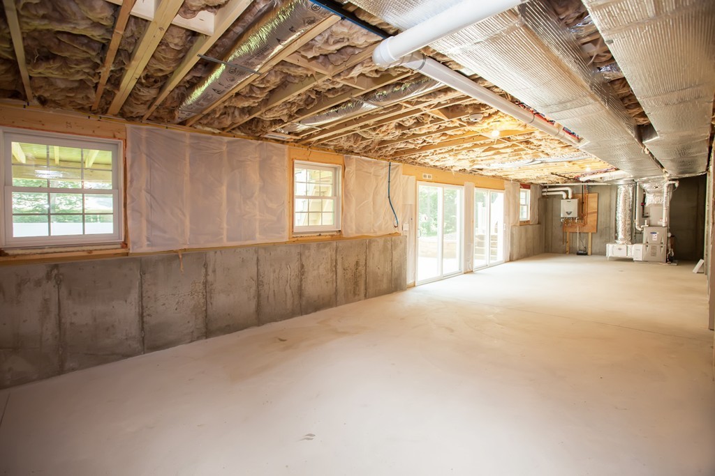 260 First Parish Road Scituate, MA 02066 - Photo 20 of 29