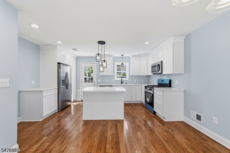 270 Alpine Way Old Bridge, NJ 08879 - Photo 7 of 35