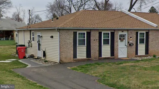 $2,495 | 387 Maple Street, Warminster, PA 18974