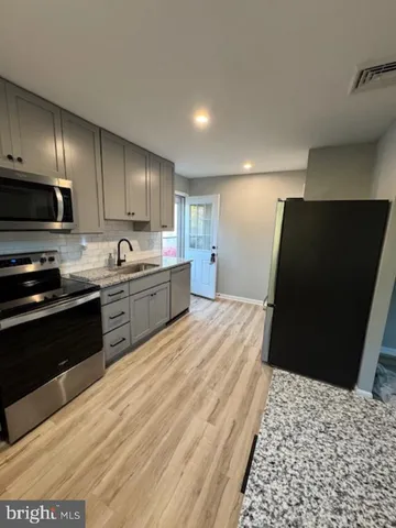 $2,495 | 387 Maple Street, Warminster, PA 18974