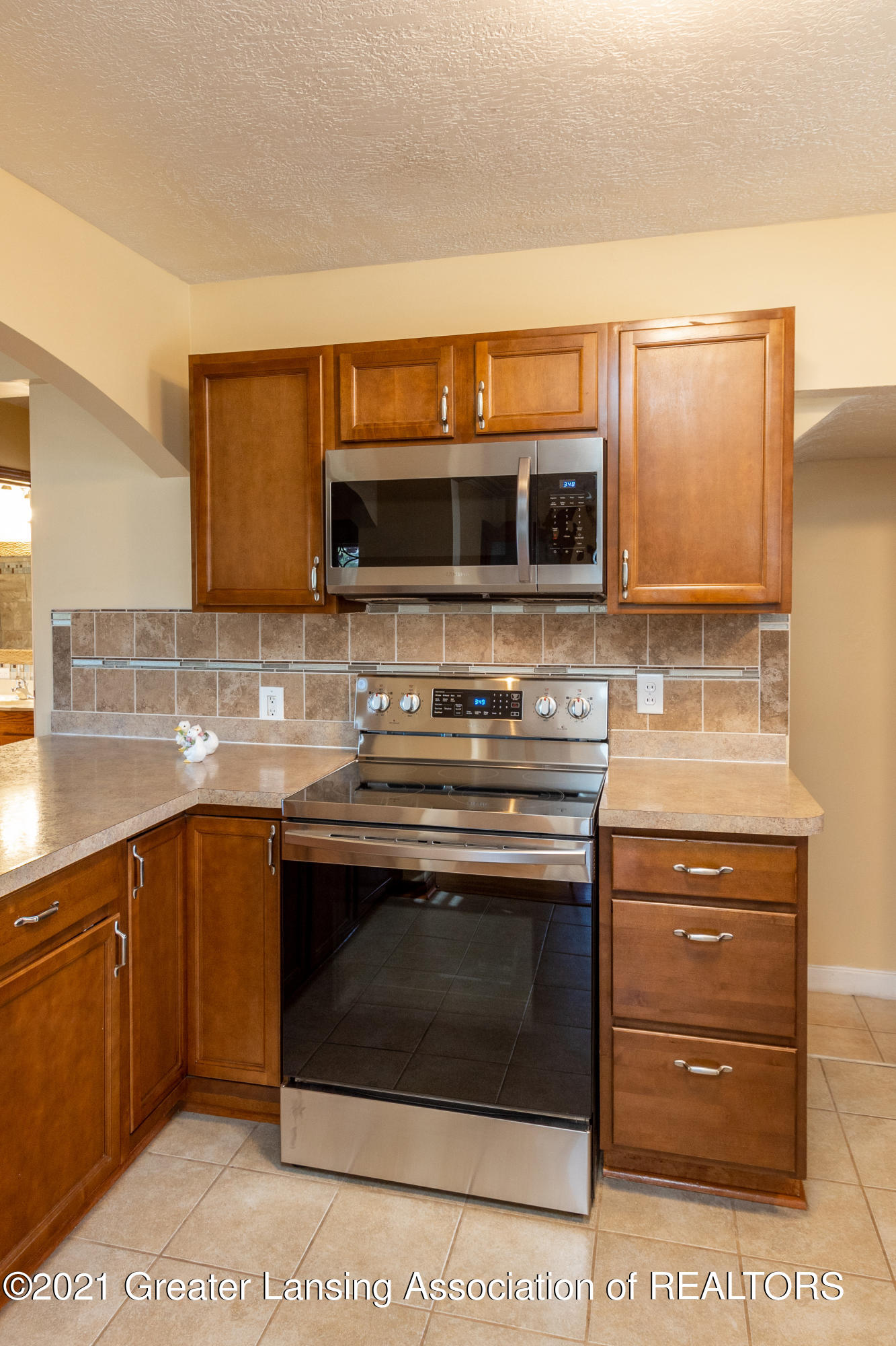 1785 Hamilton Road Okemos, MI 48864 - Photo 15 of 54 Kitchen