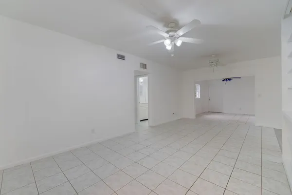 $379,000 | 904 Southeast 16th Street, Stuart, FL 34994