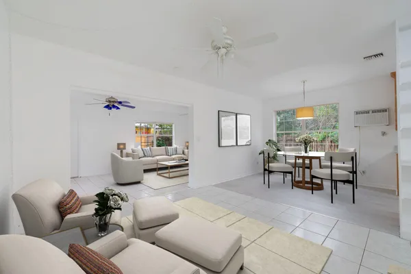 $379,000 | 904 Southeast 16th Street, Stuart, FL 34994