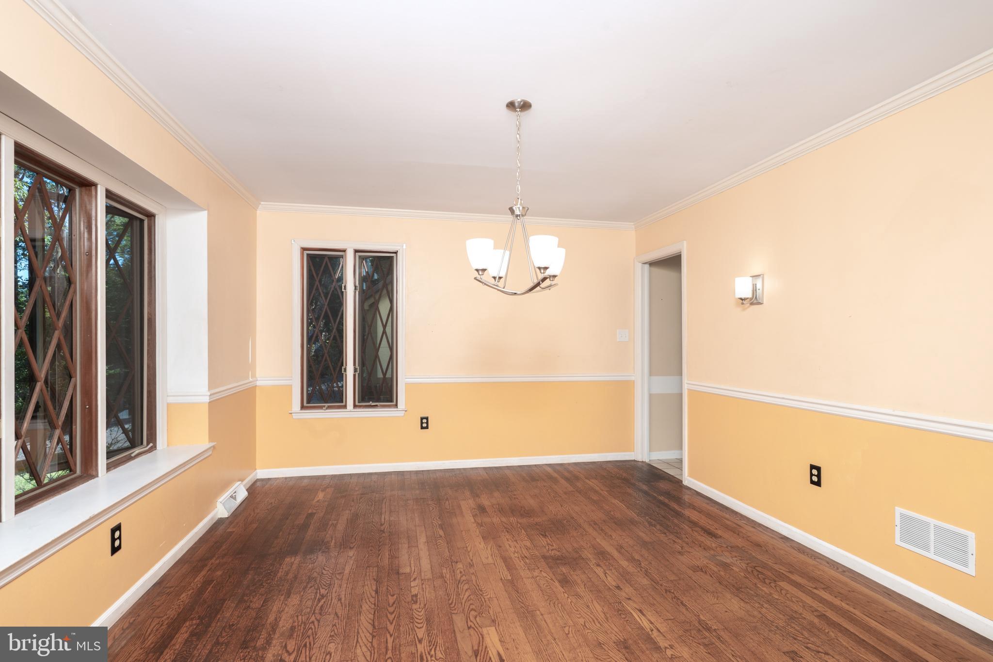 37 Fawn Drive Reading, PA 19607 - Photo 14 of 73 Hardwoods